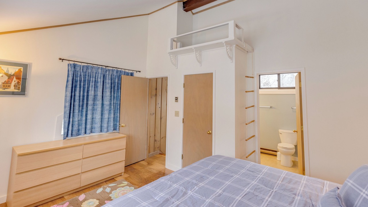 Photo of Bedroom in Lincoln