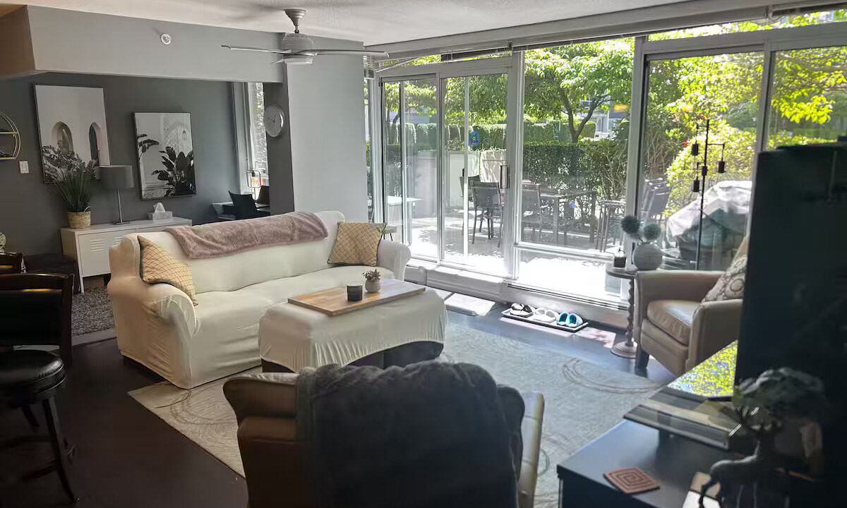 Photo of Livingroom in Gastown
