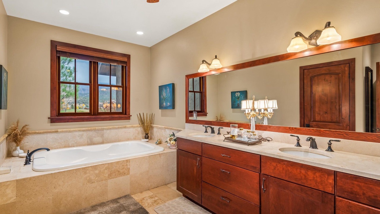 Photo of Bathroom in Aspen Glen