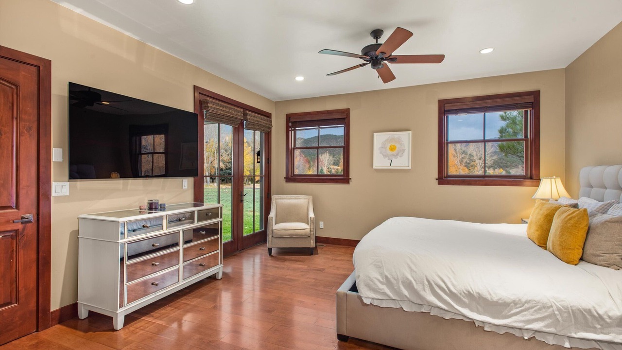 Photo of Bedroom in Aspen Glen