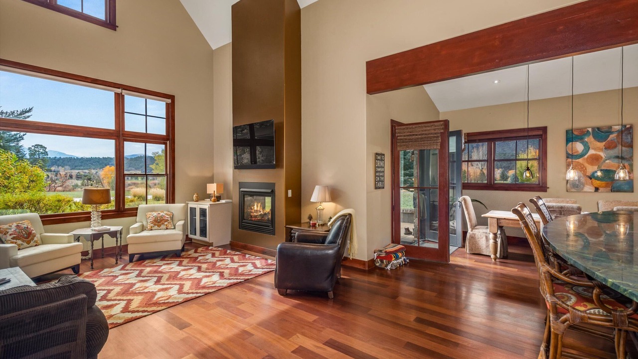 Photo of Livingroom in Aspen Glen