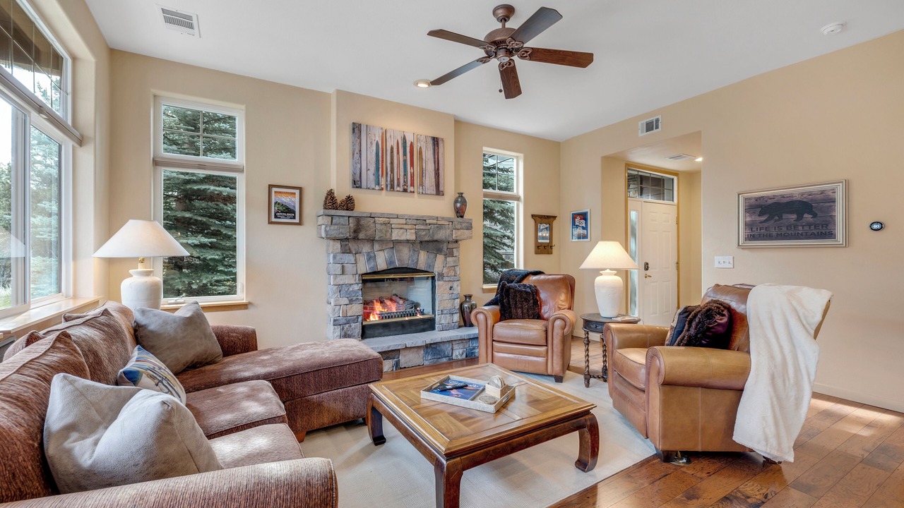 Photo of Livingroom in Silverthorne