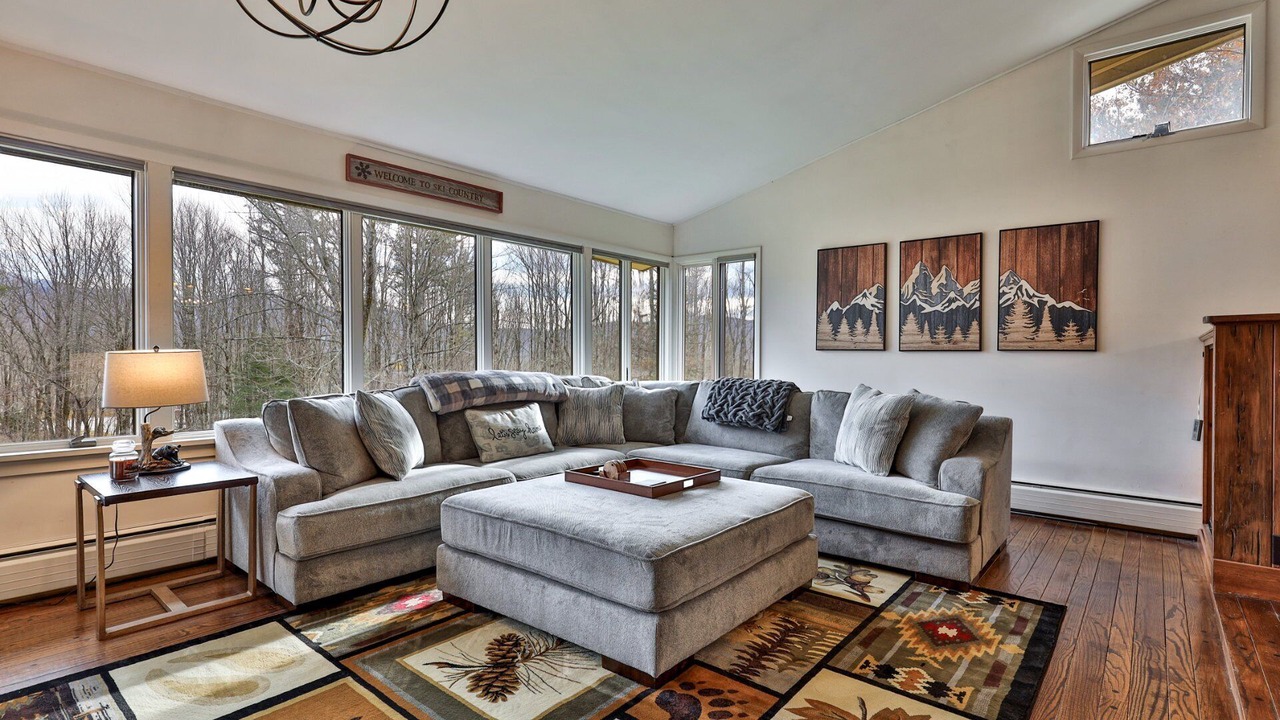Photo of Livingroom in Mendon