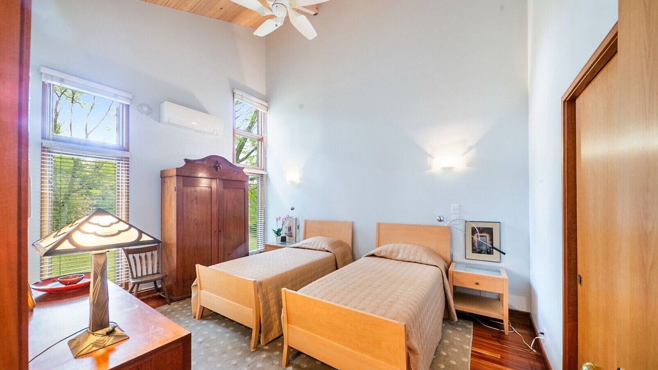 Photo of Bedroom in Shelburne