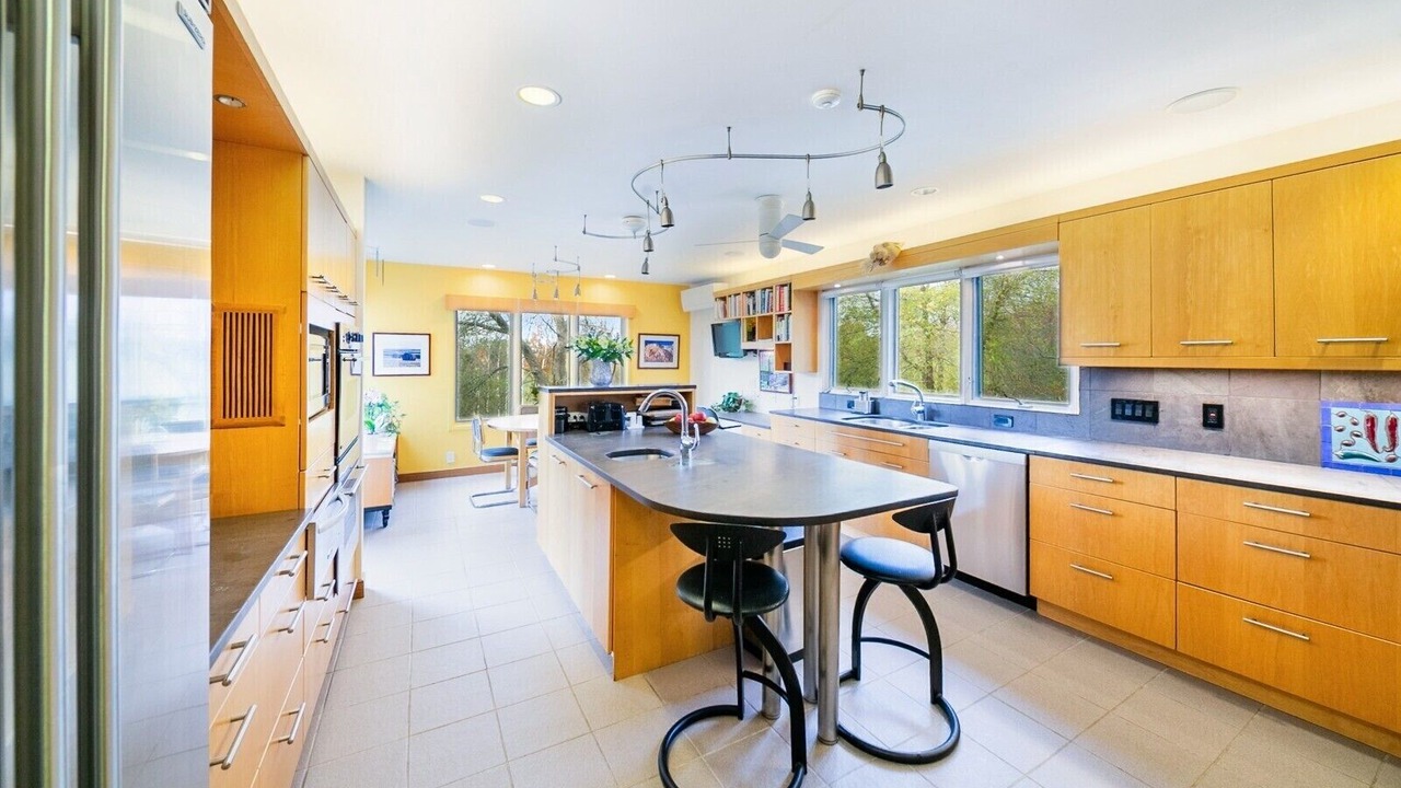 Photo of Kitchen in Shelburne