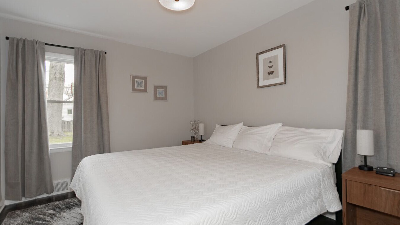 Photo of Bedroom in Wickliffe