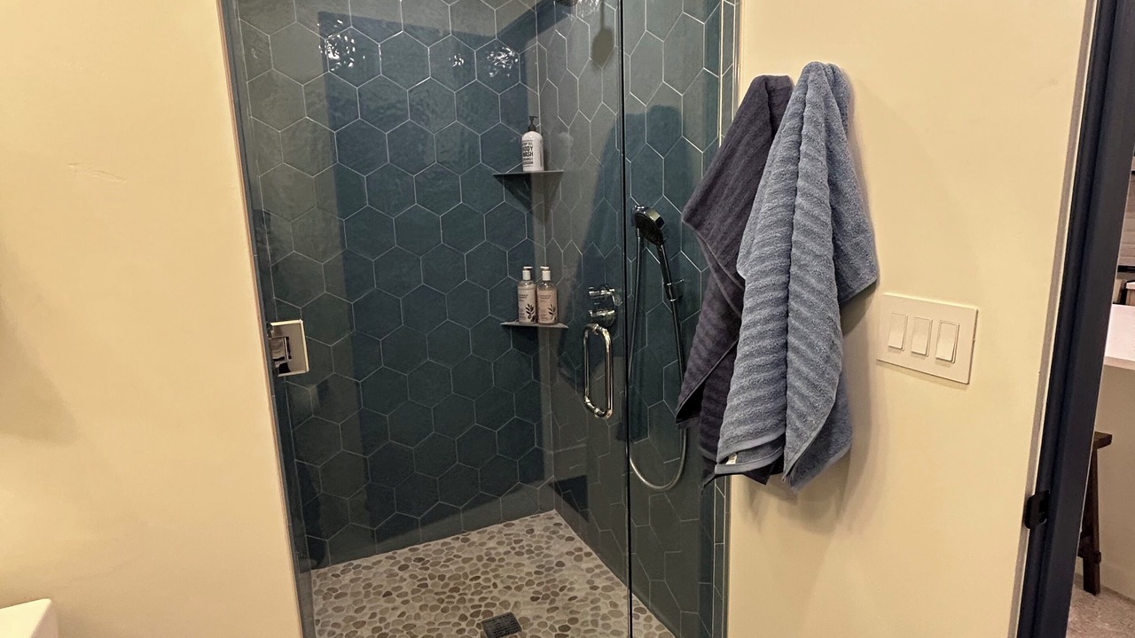 Photo of Bathroom in Carbondale