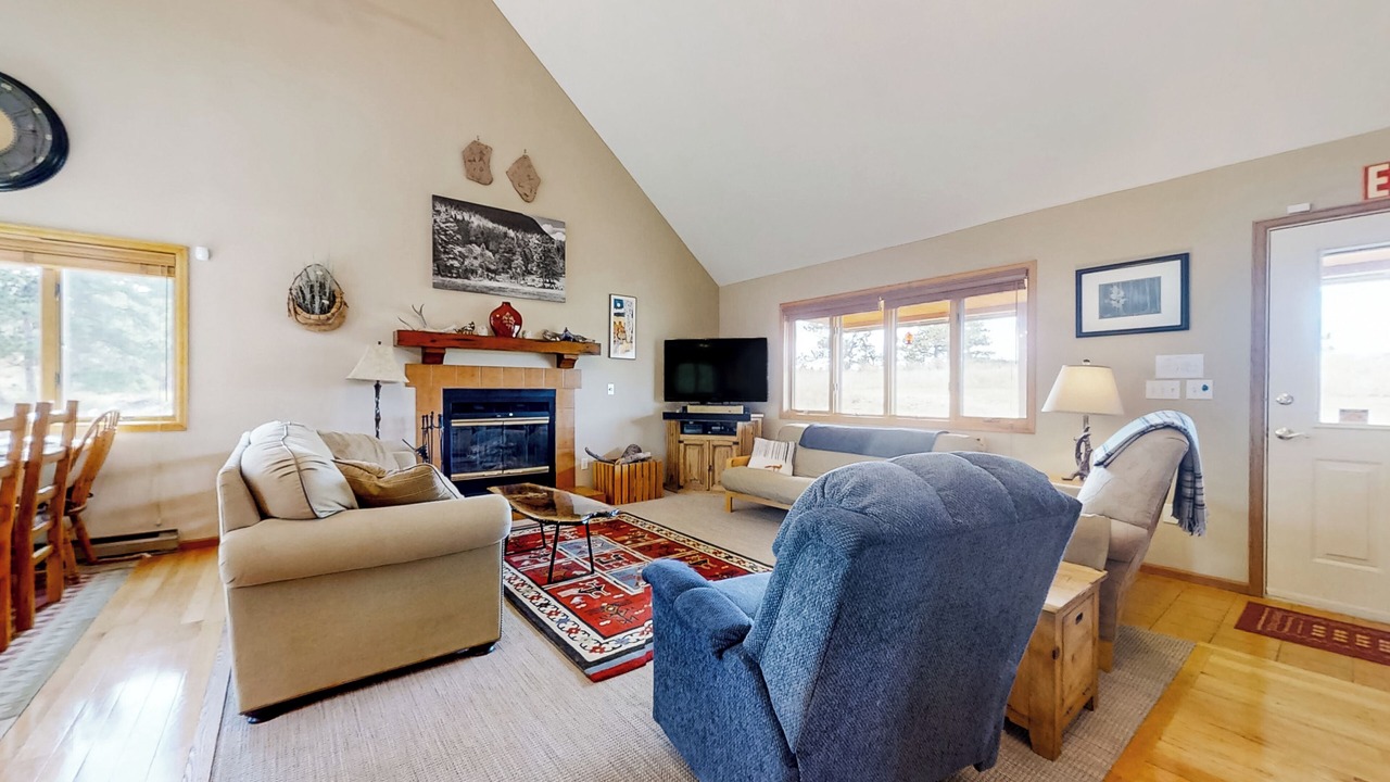 Photo of Livingroom in Glacier View Meadows