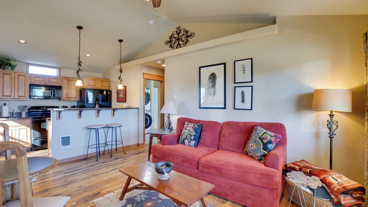 Photo of Livingroom in Gunnison