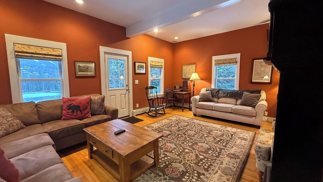 Photo of Livingroom in Carroll