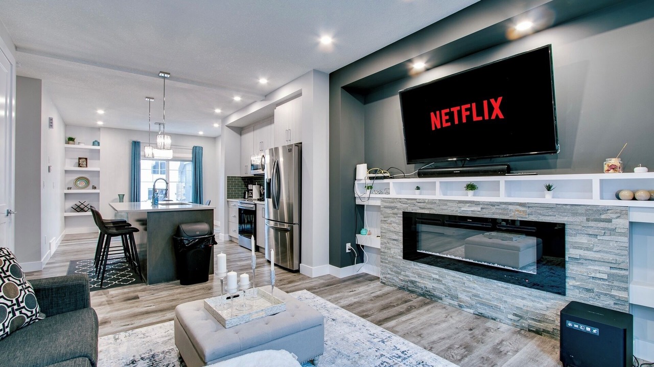 Photo of Livingroom in West Edmonton