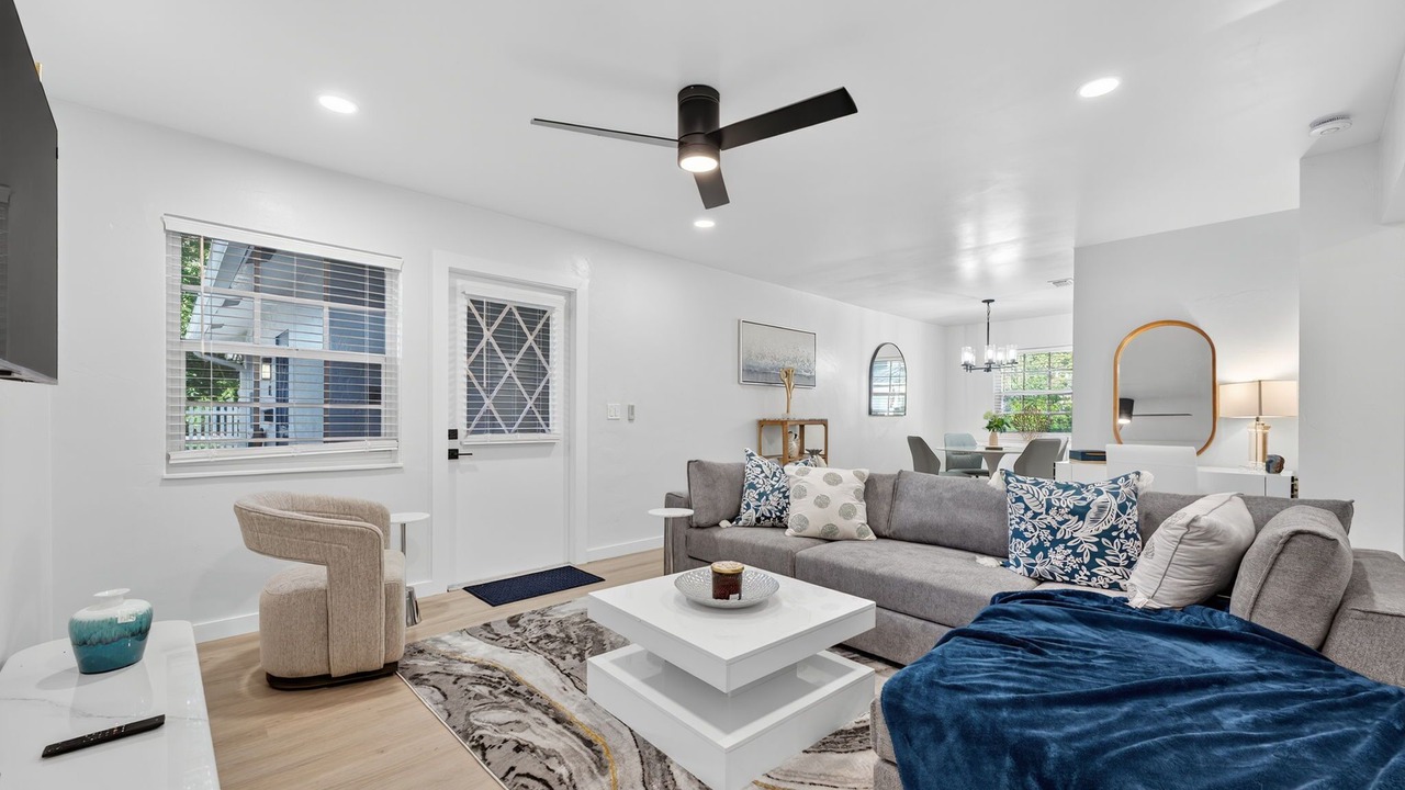 Photo of Livingroom in Tropic Isle