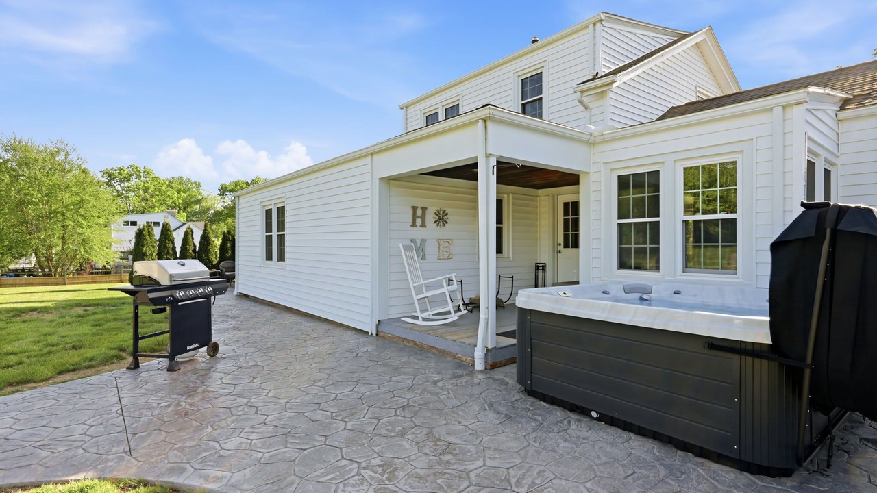 Photo of Patio Balcony in Novelty