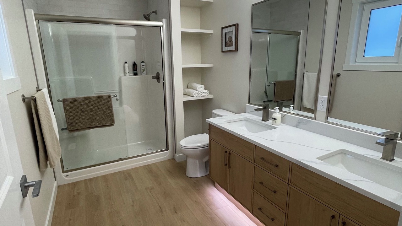 Photo of Bathroom in Fort Saskatchewan