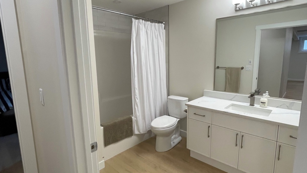 Photo of Bathroom in Fort Saskatchewan