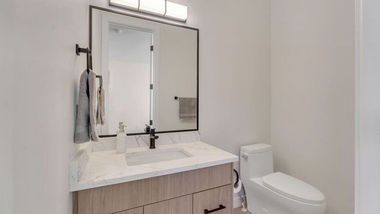 Photo of Bathroom in Shaganappi