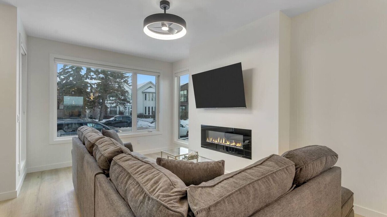 Photo of Livingroom in Shaganappi