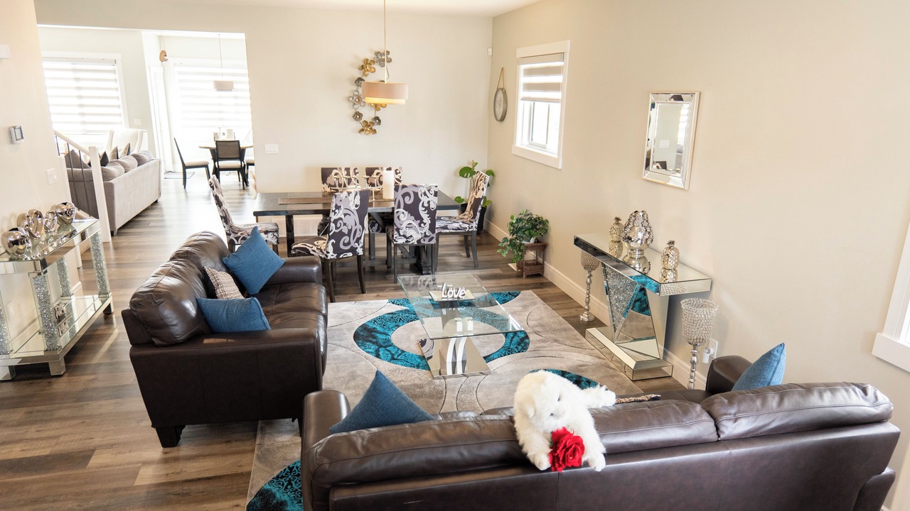 Photo of Livingroom in Southeast Edmonton