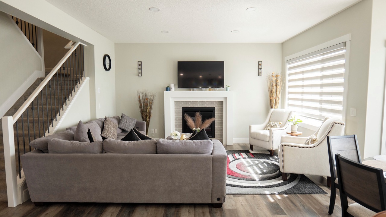 Photo of Livingroom in Southeast Edmonton