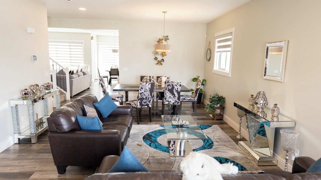 Photo of Livingroom in Southeast Edmonton