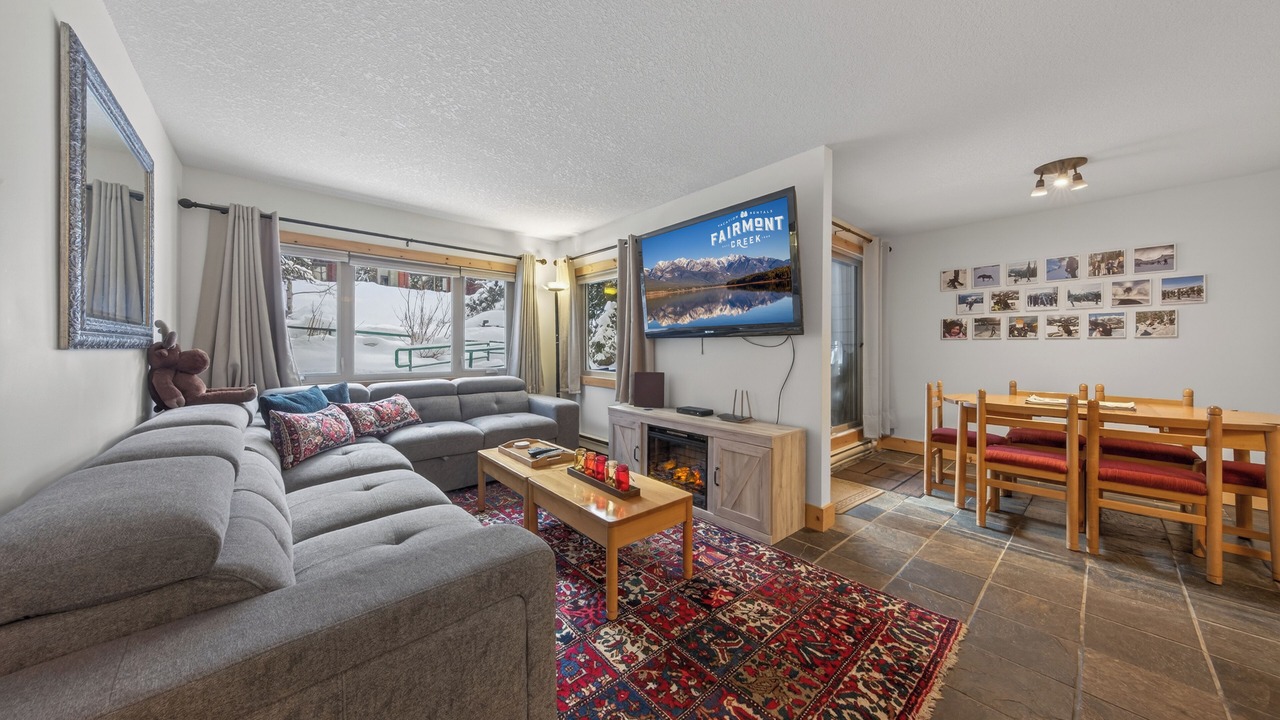 Photo of Livingroom in East Kootenay