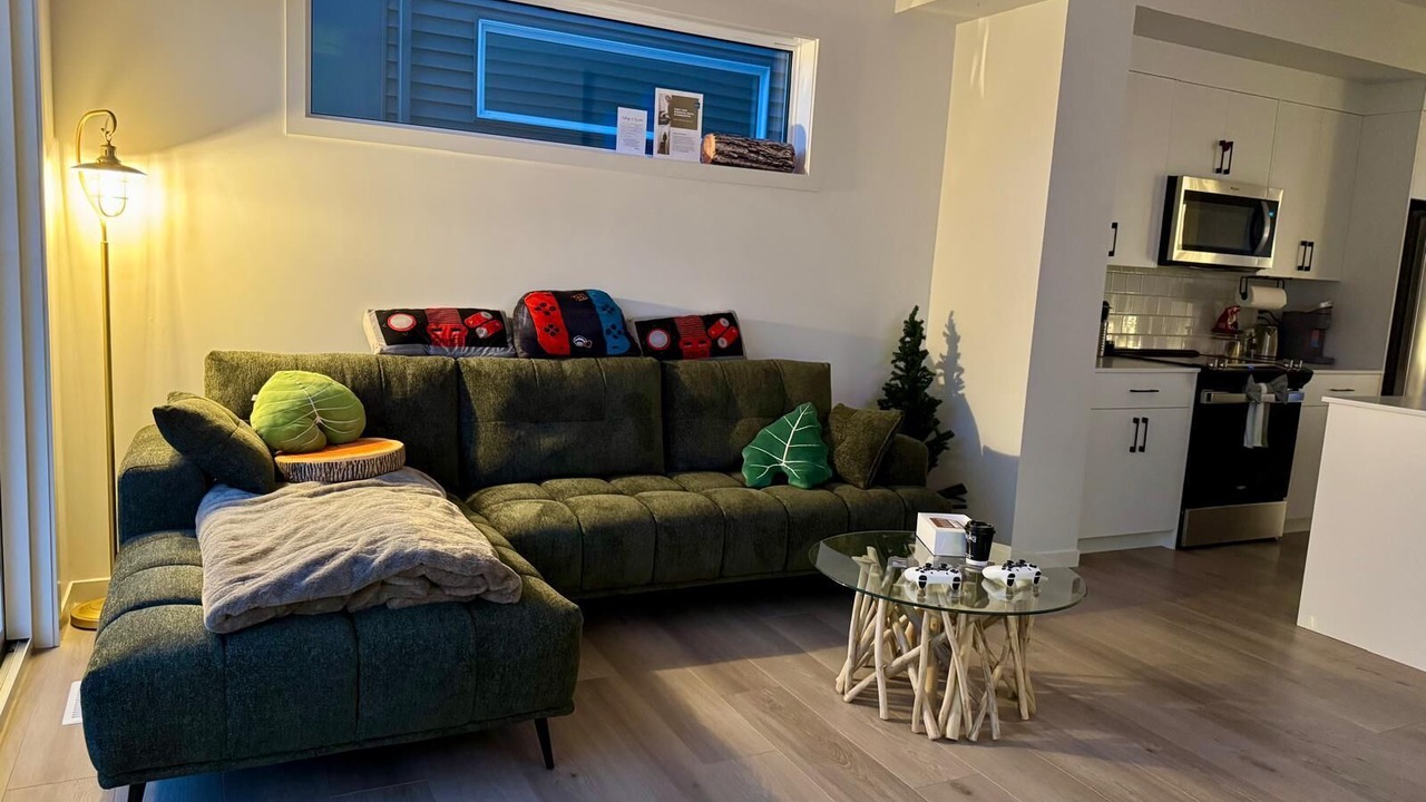 Photo of Livingroom in Southwest Edmonton
