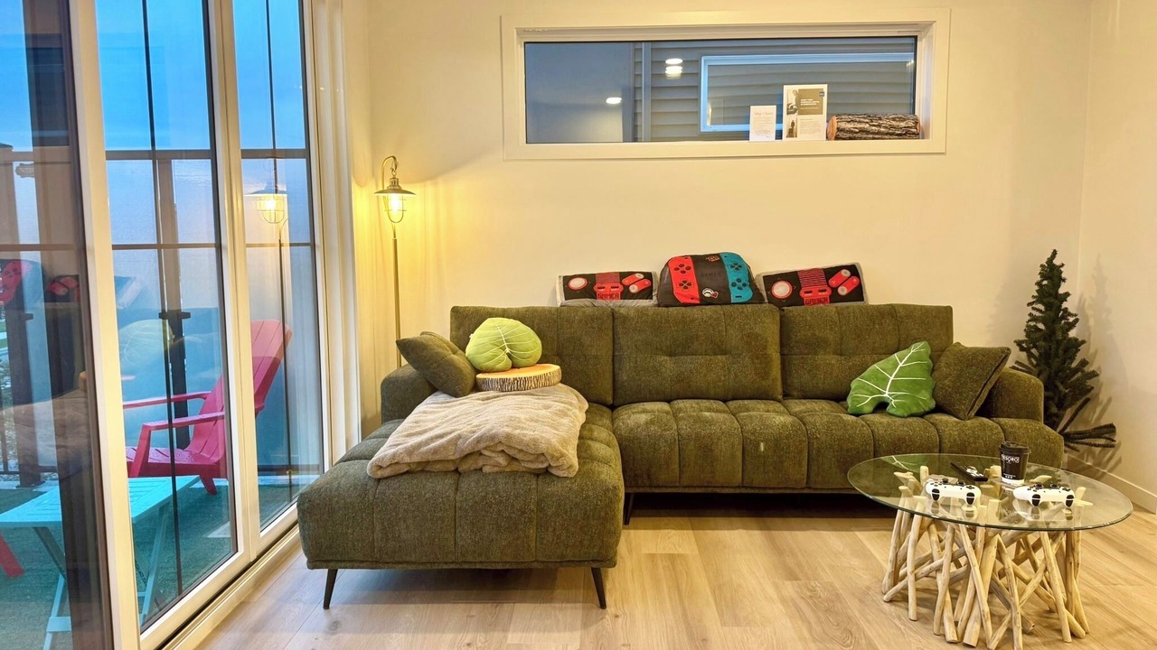 Photo of Livingroom in Southwest Edmonton