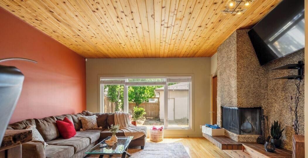 Photo of Livingroom in Northeast Edmonton