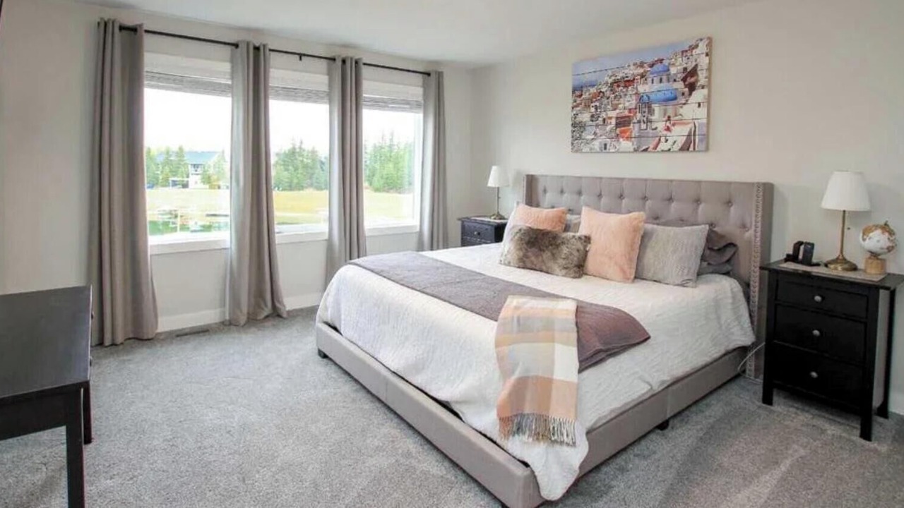 Photo of Bedroom in Division No. 8
