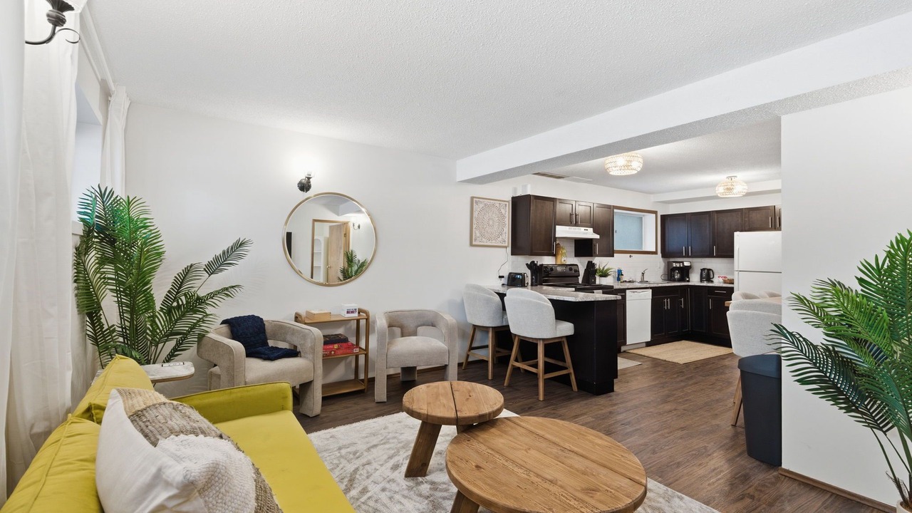 Photo of Livingroom in Southeast Edmonton