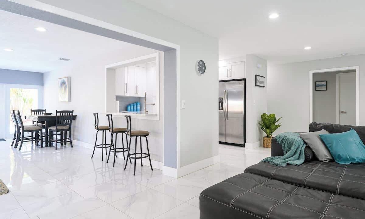 Photo of Livingroom in Coral Ridge Isles
