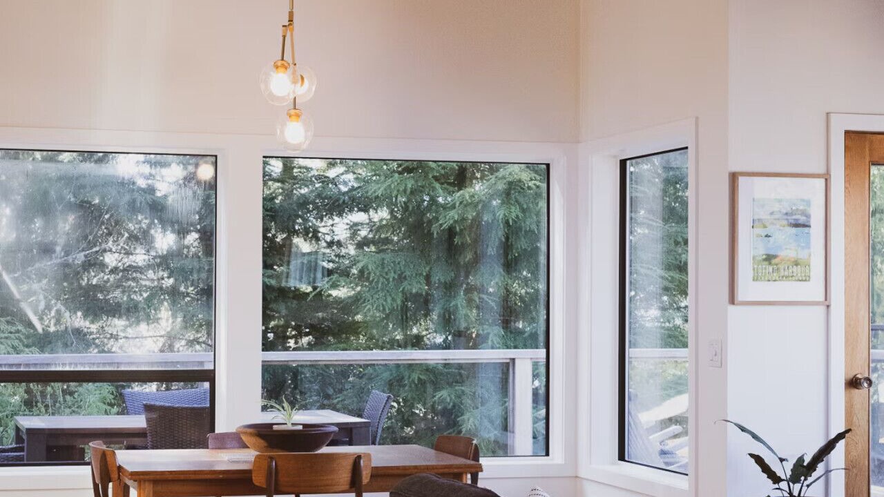 Photo of Livingroom in Tonquin Beach