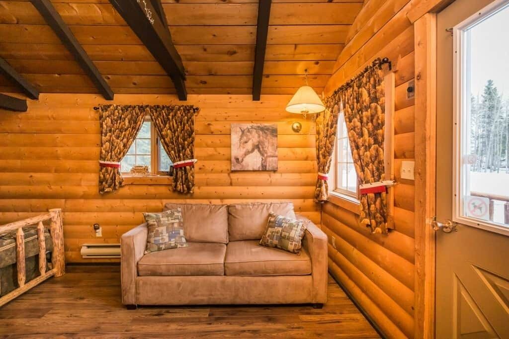 Photo of Livingroom in Division No. 11