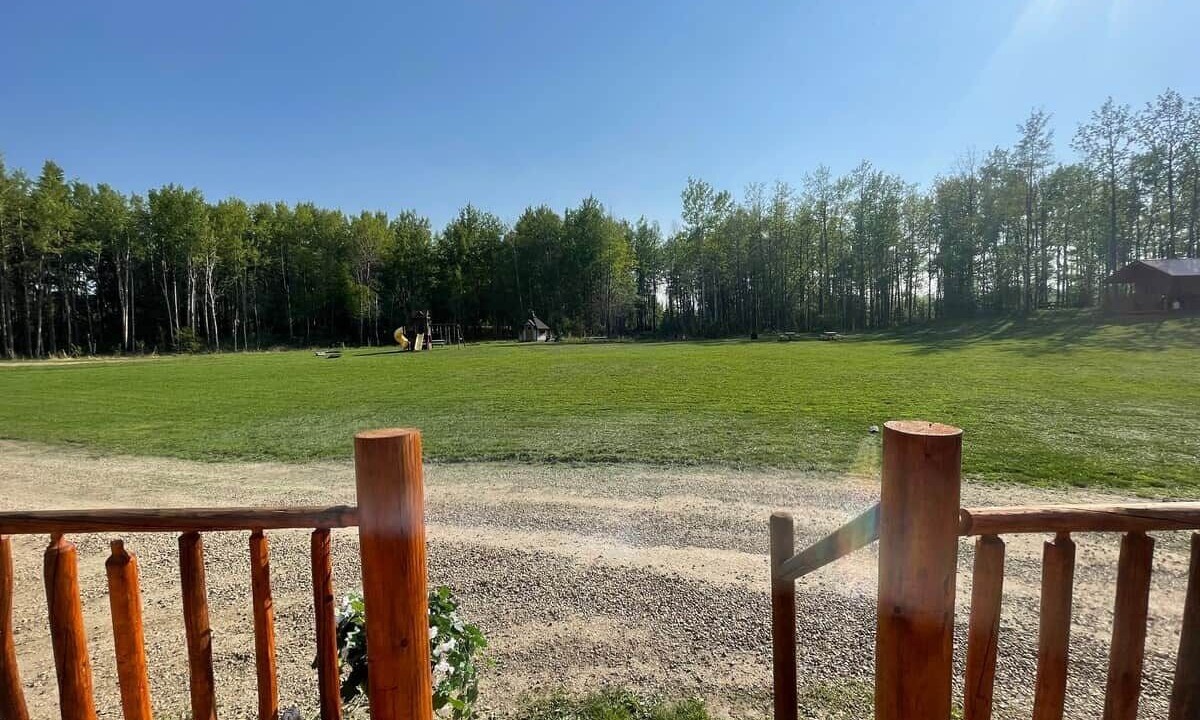 Photo of Outdoor in Division No. 11