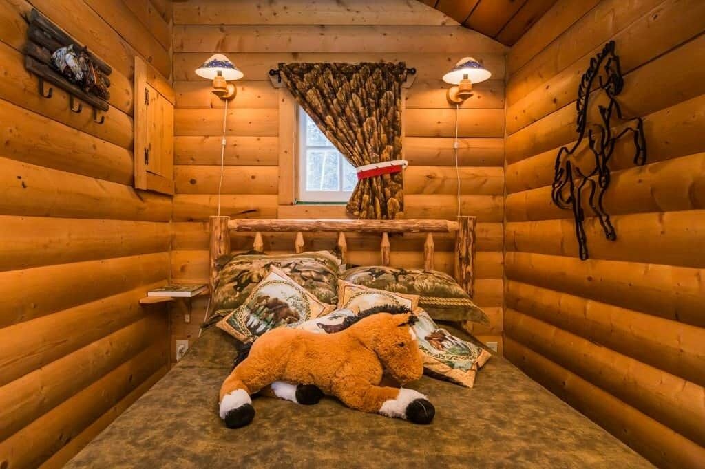 Photo of Bedroom in Division No. 11