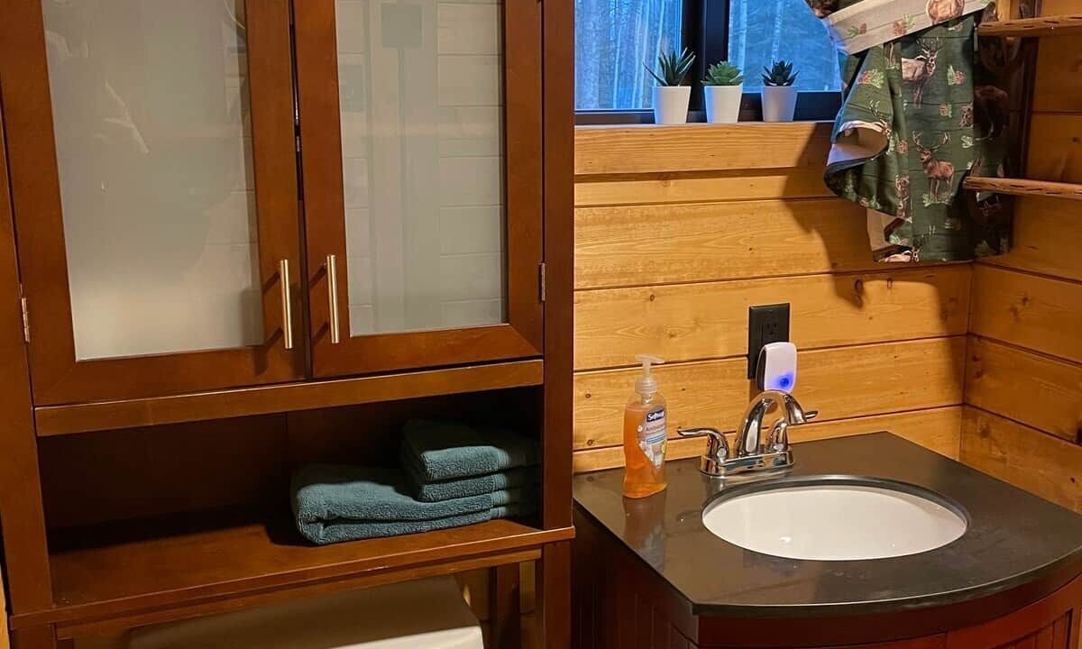 Photo of Bathroom in Division No. 11