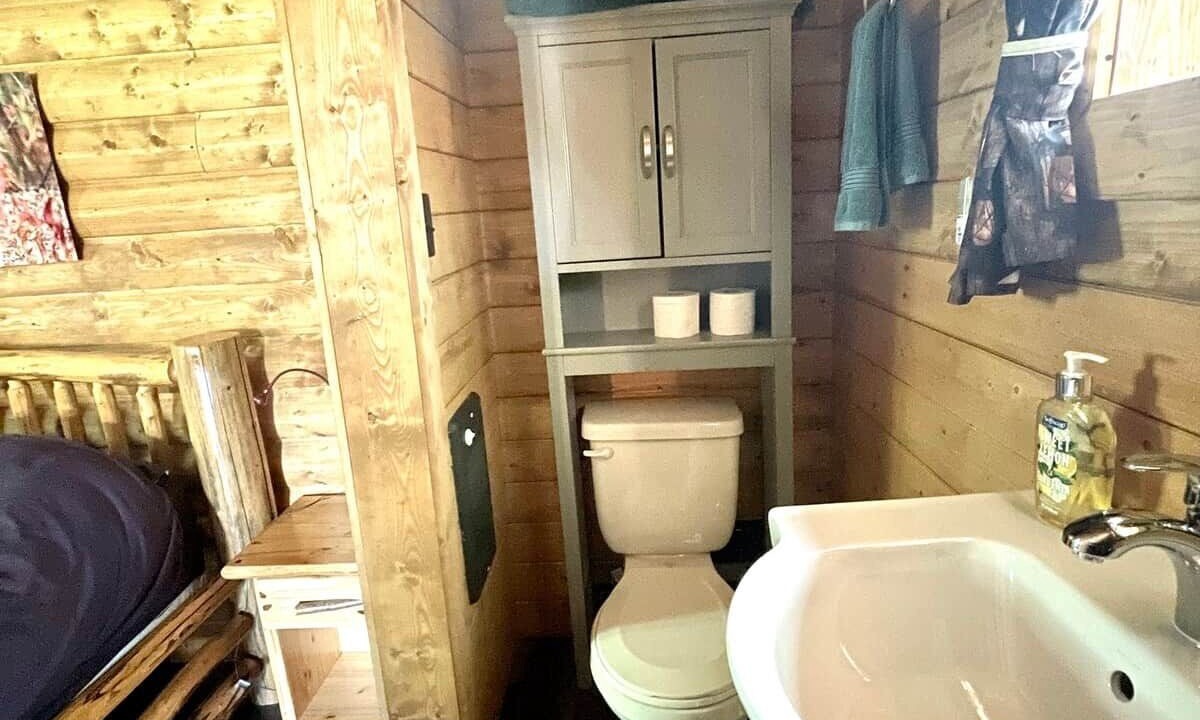 Photo of Bedroom in Division No. 11