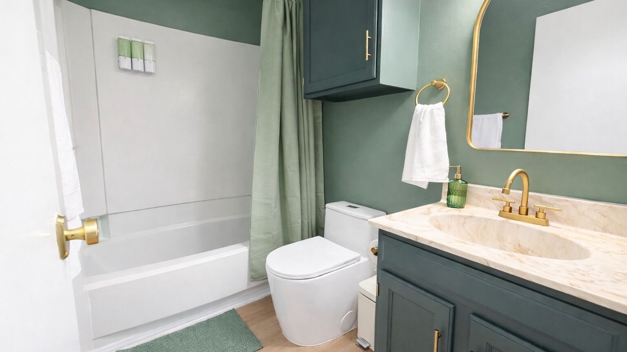 Photo of Bathroom in Red River