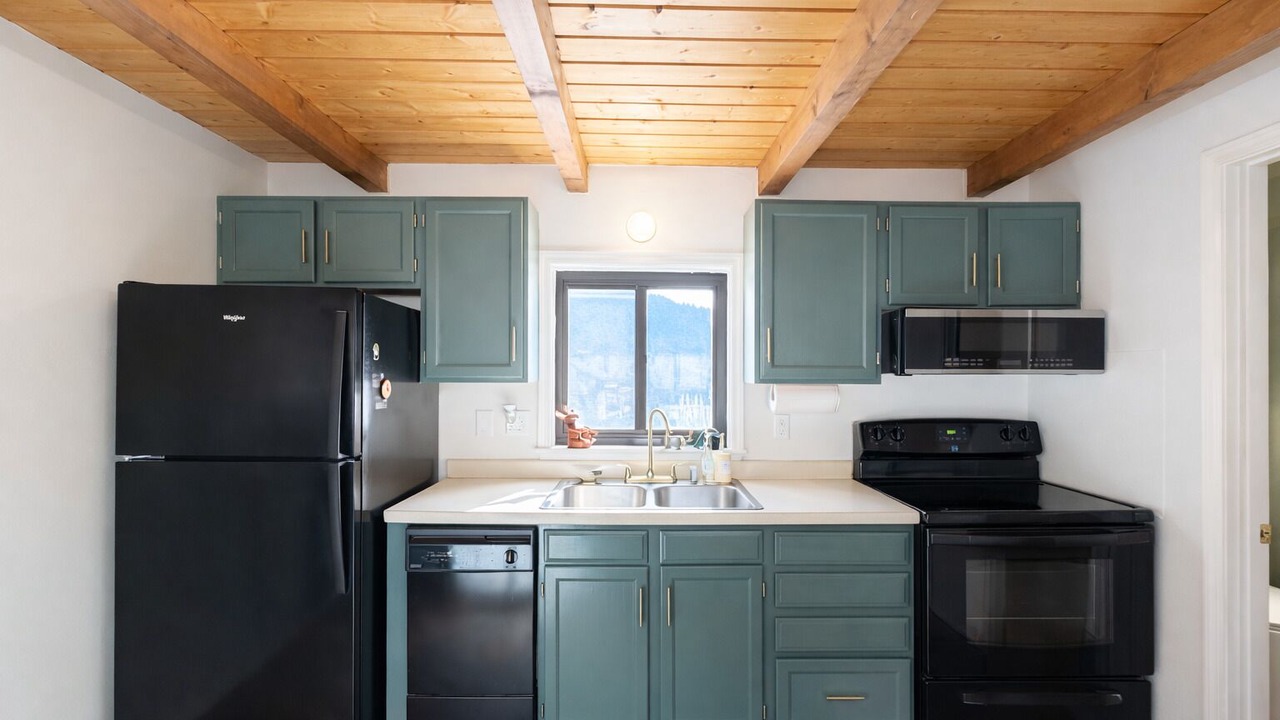 Photo of Kitchen in Red River