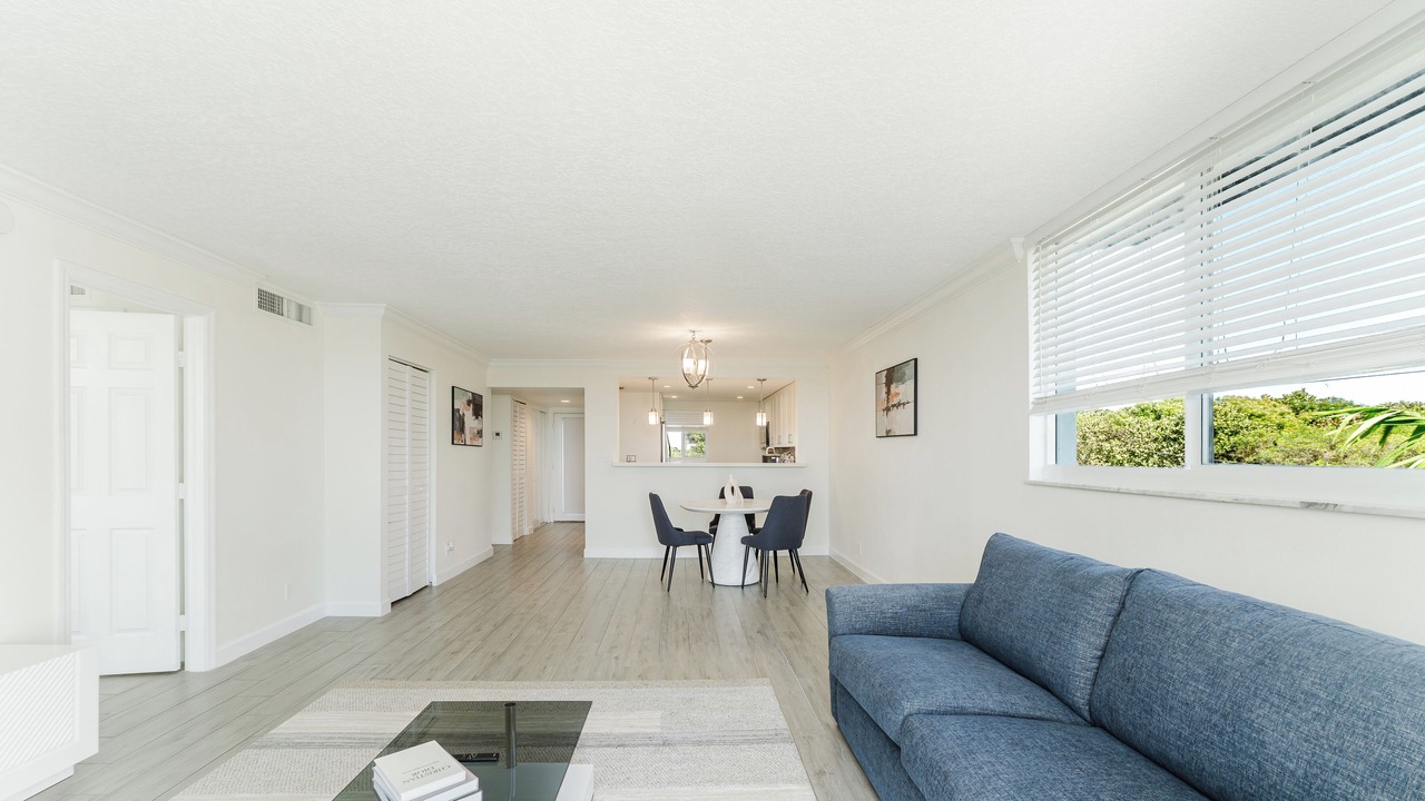 Photo of Livingroom in Boca Raton
