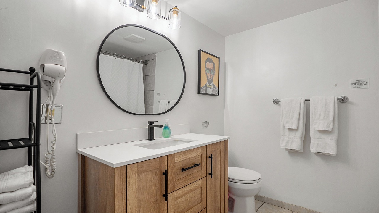 Photo of Bathroom in Canyon Meadows