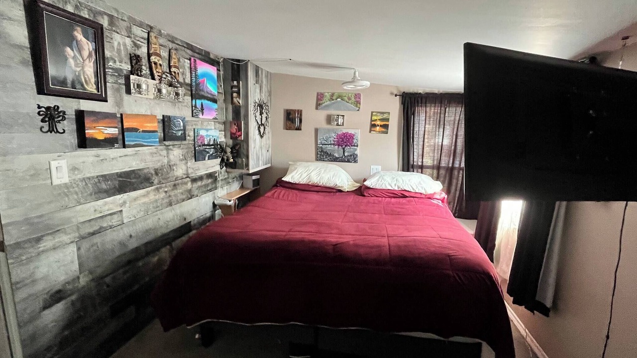 Photo of Bedroom in Markerville