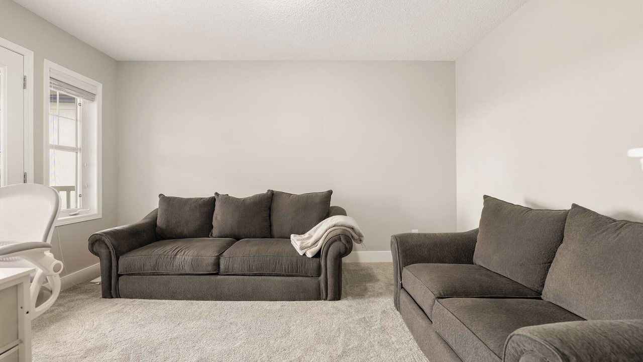 Photo of Livingroom in Airdrie