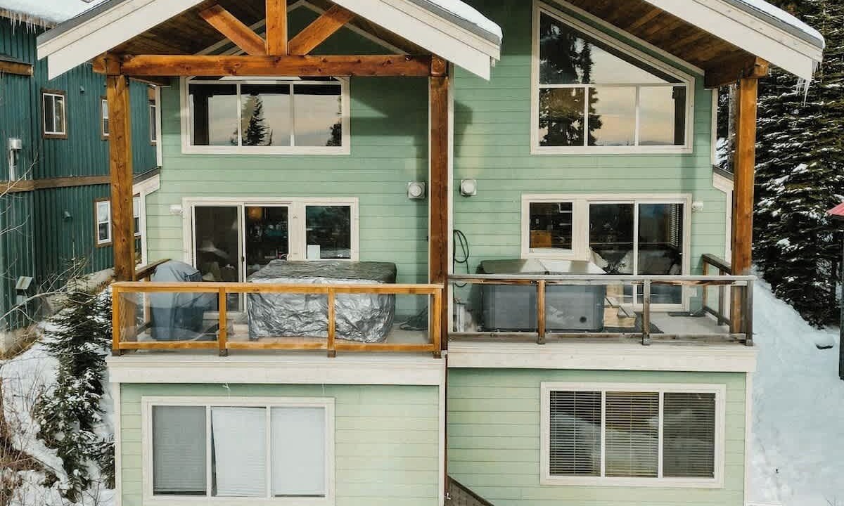 Photo of Outdoor in Snow Pine Estates
