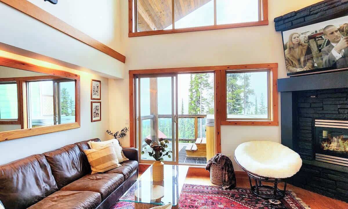 Photo of Livingroom in Snow Pine Estates