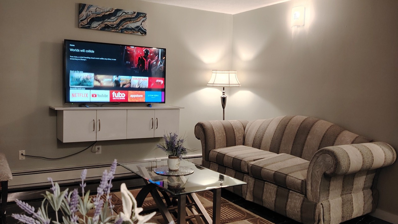 Photo of Livingroom in Shaganappi