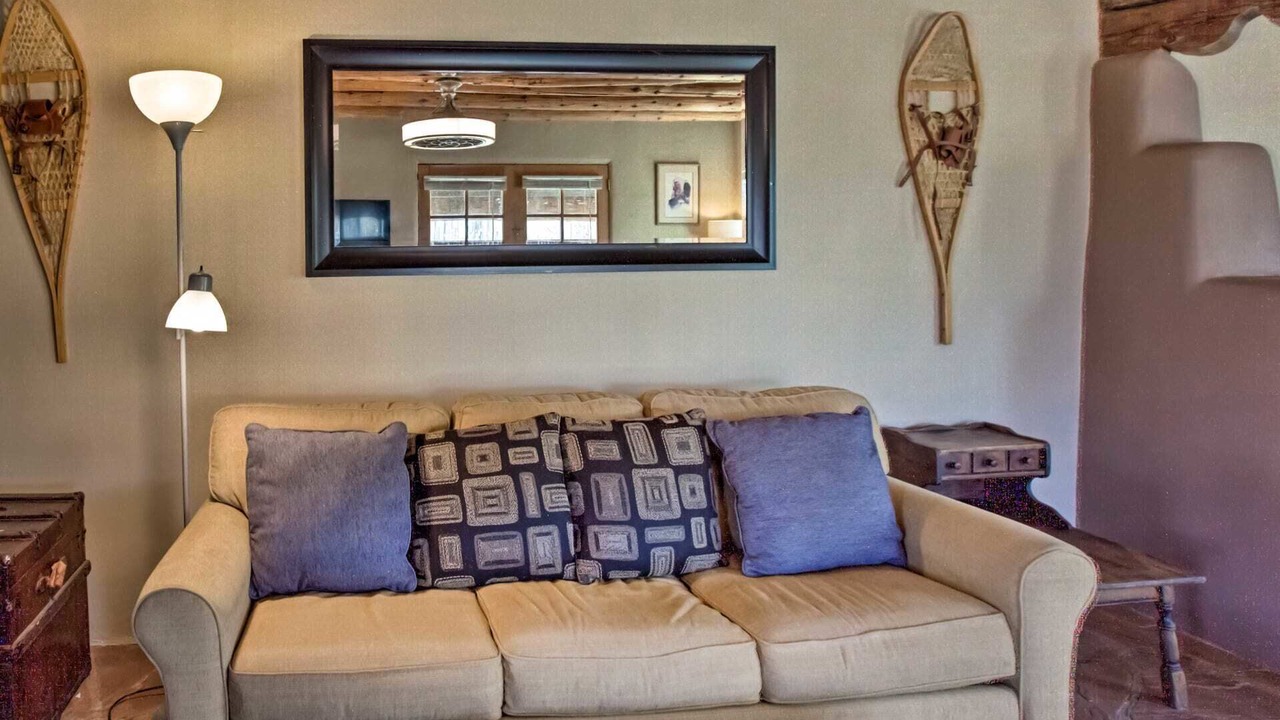 Photo of Livingroom in Taos