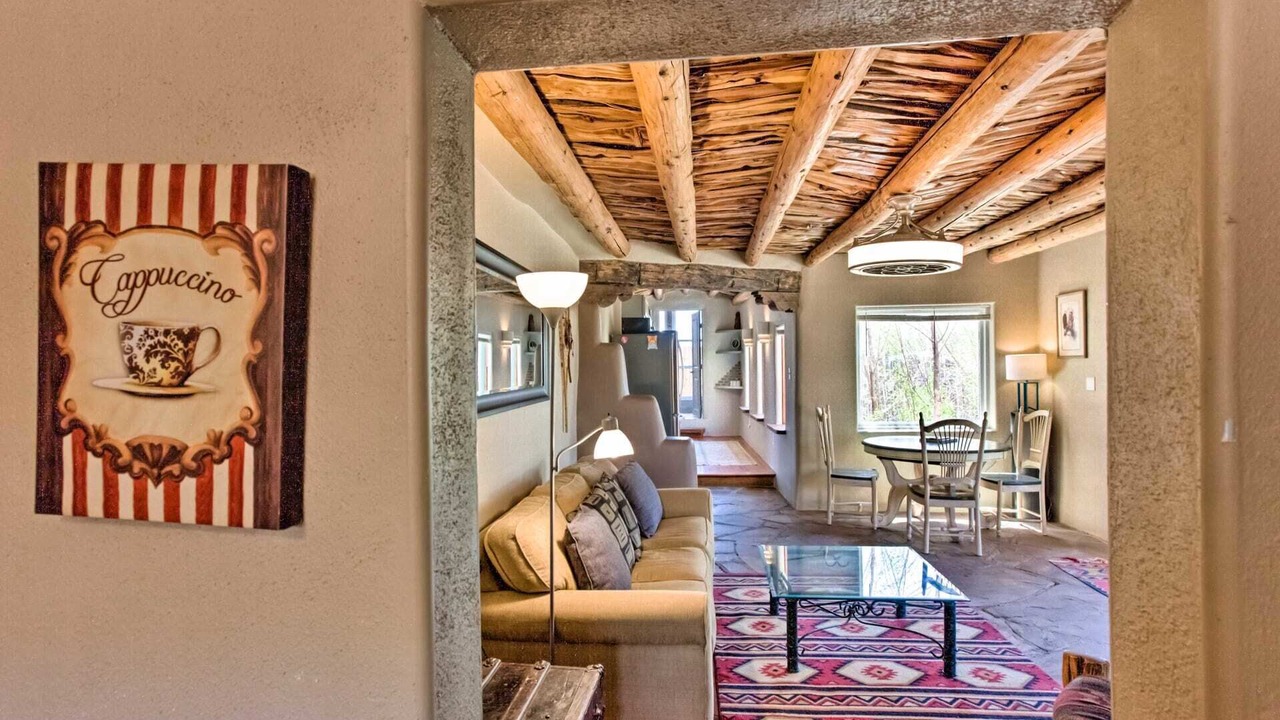 Photo of Livingroom in Taos