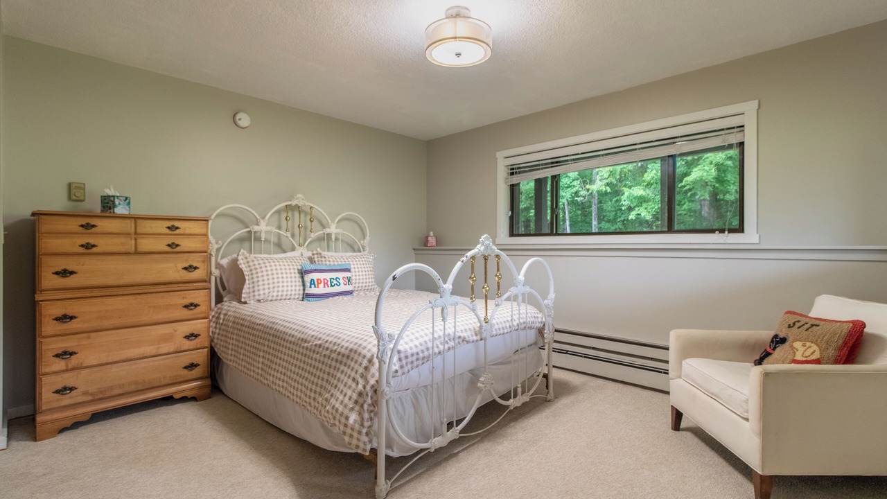 Photo of Bedroom in East Burke
