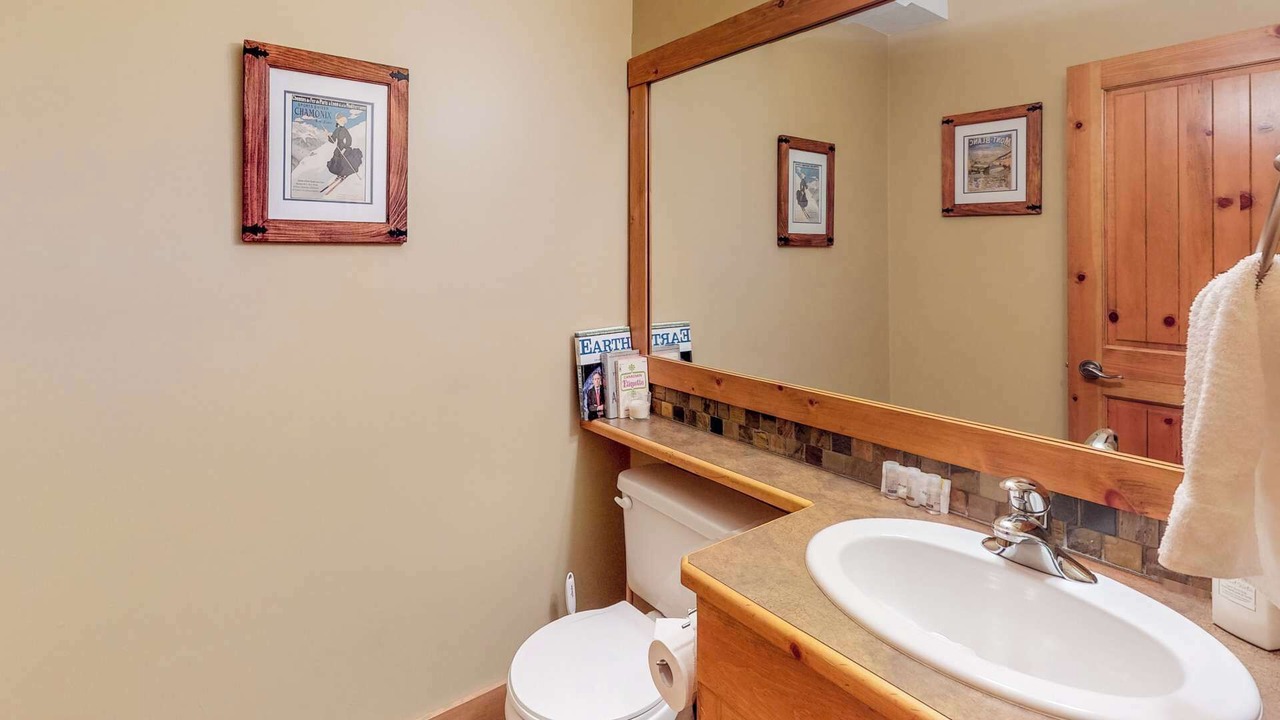 Photo of Bathroom in Big White Ski Resort